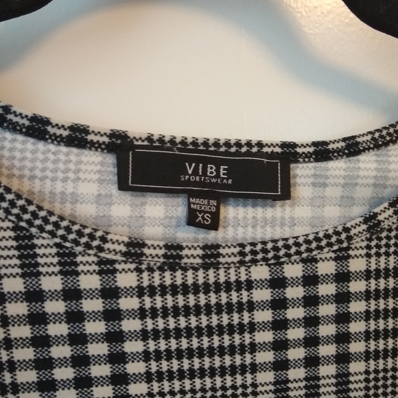 Plaid top - Picture 4 of 4